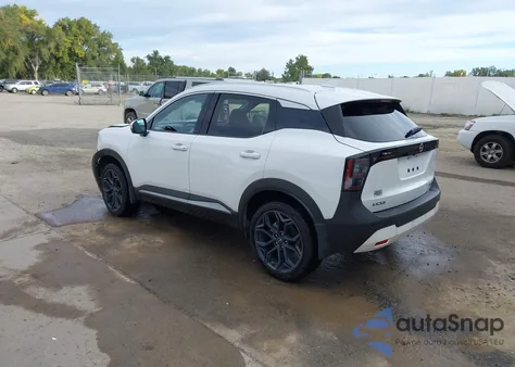 2025 Nissan Kicks Sr Intelligent Awd from USA, damaged, VIN 3N8AP6DB4SL327803